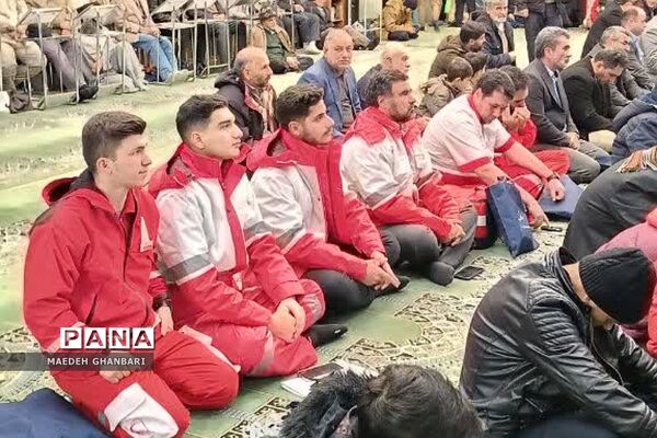 میز خدمت هلال‌احمر در تالار الغدیر شهرستان پردیس