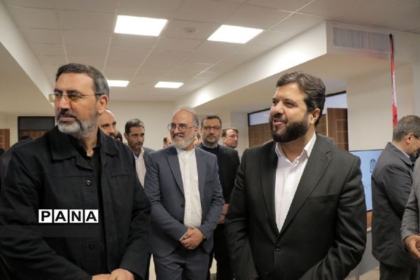 آیین بهره برداری همزمان ۹۵۰ فضای آموزشی و پرورشی در منطقه ۱۸ تهران