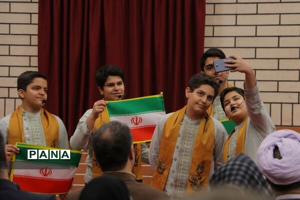 آیین بهره برداری همزمان ۹۵۰ فضای آموزشی و پرورشی در منطقه ۱۸ تهران