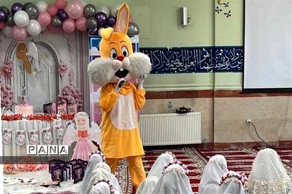 جشن تکلیف  دبستان دخترانه ۹ دی  در دبیرستان دخترانه صبا شهرستان قدس