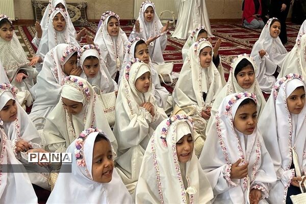 جشن تکلیف  دبستان دخترانه ۹ دی  در دبیرستان دخترانه صبا شهرستان قدس