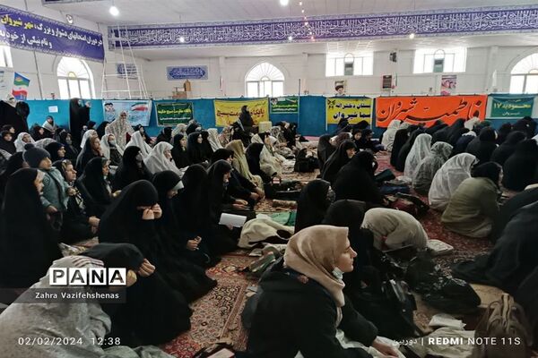 شرکت باشکوه پایگاه های بسیج خواهران حوزه ام ائمه (س) در نماز جمعه ۱۳ بهمن شهرستان شیروان