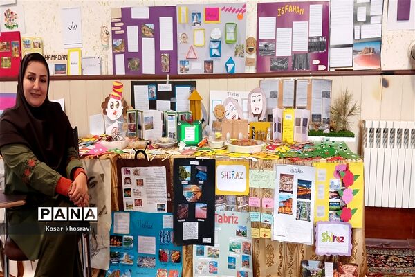 نمایشگاه مدرسه آرمانی هنر آسمانی در دبیرستان صفورا  مشهد