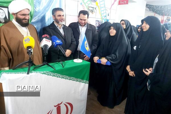 انقلاب اسلامی همچنان در مسیر فتح قله‌هاست