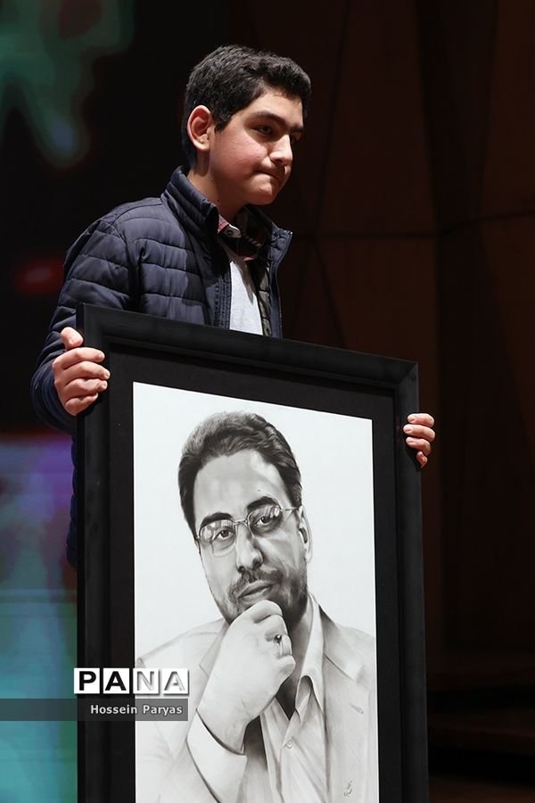 دومین دوره جایزه قلم مقدس، نماد روزنامه‌نگاری انقلاب اسلامی