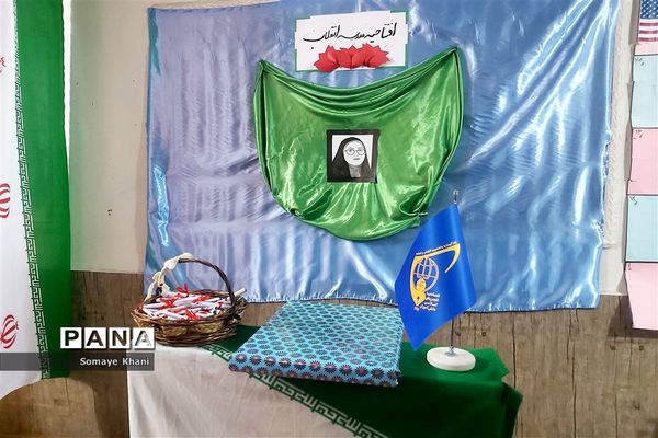 افتتاح دوازدهمین نمایشگاه مدرسه انقلاب