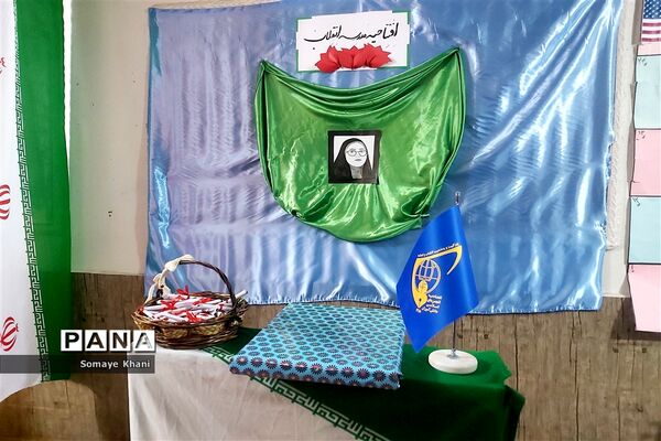 افتتاح دوازدهمین نمایشگاه مدرسه انقلاب