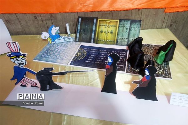 افتتاح دوازدهمین نمایشگاه مدرسه انقلاب