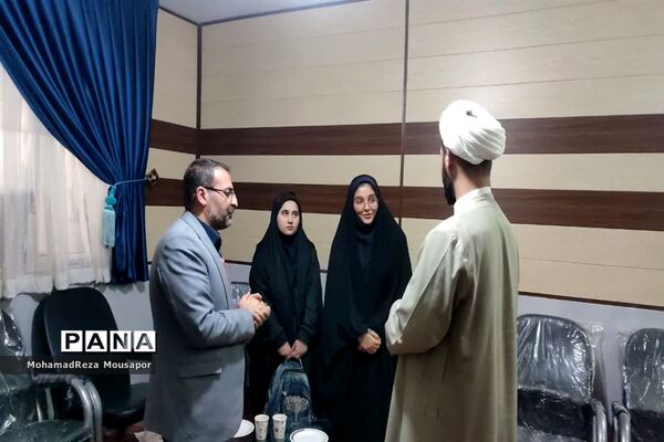 دیدار اعضای شورا، بسیج دانش‌آموزی و خبرنگاران پانا با امام جمعه صفادشت