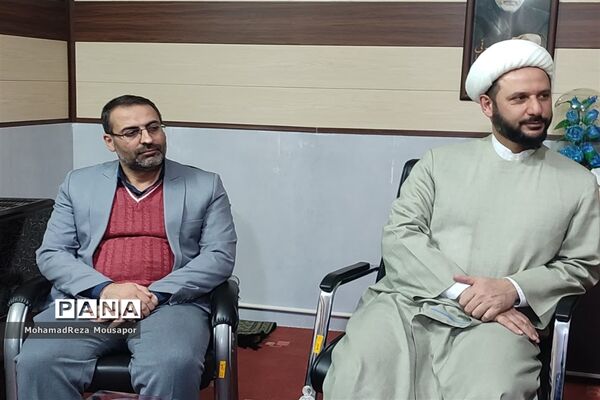 دیدار اعضای شورا، بسیج دانش‌آموزی و خبرنگاران پانا با امام جمعه صفادشت