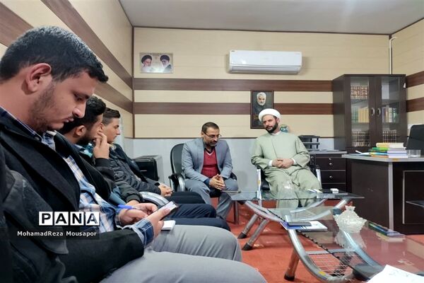 دیدار اعضای شورا، بسیج دانش‌آموزی و خبرنگاران پانا با امام جمعه صفادشت