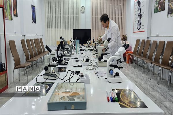 افتتاح دنیای میکروسکوپی در کانون فرهنگی تربیتی قدس منطقه۲ تهران