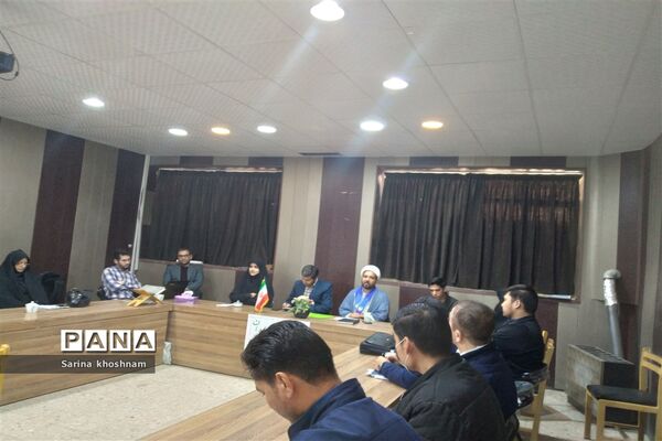 جلسه توجیهی مدیران و معاونین پرورشی متوسطه اول و دوم  با حضور دبیران قرارگاه میدان ۱۴صفر ۲