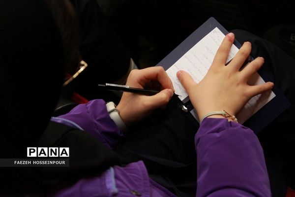 همایش زندگی هدفمند و طراحی آینده برای دانش‌آموزان دختر متوسطه بهارستان‌دو