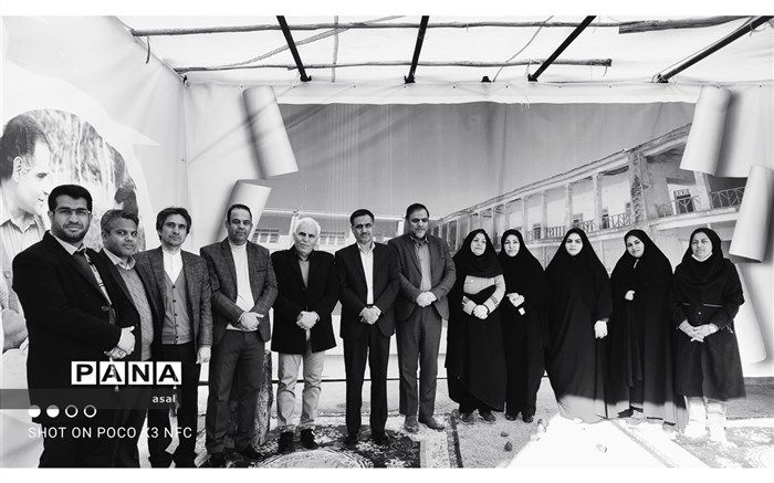 افتتاحیه جشنواره شصت برگ به یاد قصه‌های مجید در دبیرستان شهید حلبیان ناحیه ۴