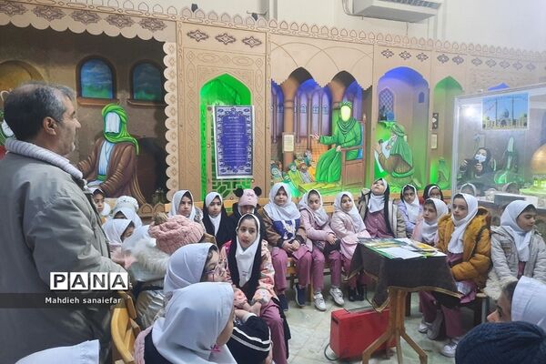 بازدید دانش‌آموزان ناحیه دو شهرری از آسمان‌نما و موزه حرم حضرت عبدالعظیم (ع)