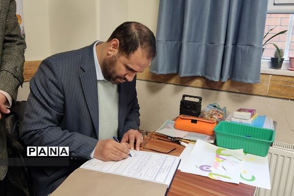 حضور وزیر آموزش و پرورش و مسئولین استانی در افتتاحیه مدارس نوساز شهریار