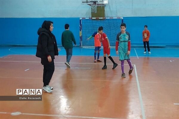 کارگاه بازآموزی آموزگاران پایه‌ابتدایی در شهرستان قرچک