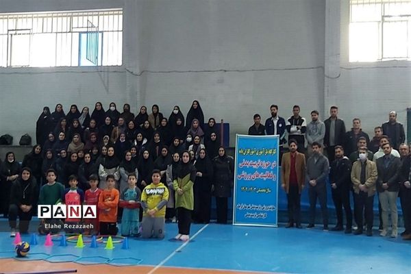 کارگاه بازآموزی آموزگاران پایه‌ابتدایی در شهرستان قرچک