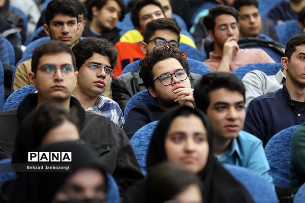 مراسم تجلیل از مدال‌آوران المپیادهای علمی جهانی و احیای باشگاه دانش‌پژوهان جهان