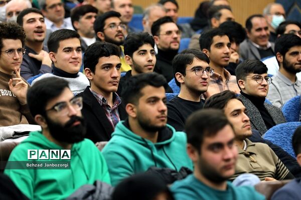 مراسم تجلیل از مدال‌آوران المپیادهای علمی جهانی و احیای باشگاه دانش‌پژوهان جهان