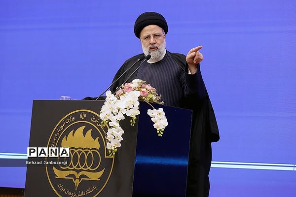 مراسم تجلیل از مدال‌آوران المپیادهای علمی جهانی و احیای باشگاه دانش‌پژوهان جهان