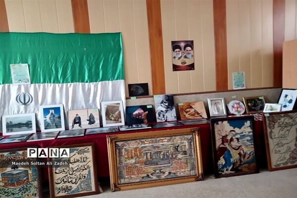 نمایشگاه دست‌سازه‌های دانش‌آموزی آموزش و پرورش اسلامشهر