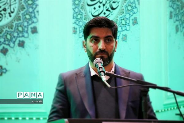 برگزاری میزخدمت به‌مناسبت دهه فجر در قرچک