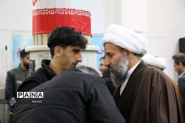 برگزاری میزخدمت به‌مناسبت دهه فجر در قرچک