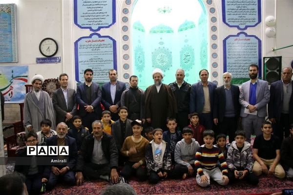 برگزاری میزخدمت به‌مناسبت دهه فجر در قرچک