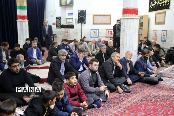 برگزاری میزخدمت به‌مناسبت دهه فجر در قرچک