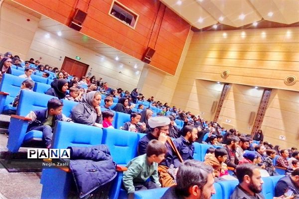 جشن «ادب» با حضور دانش‌آموزان مدرسه شریف قم