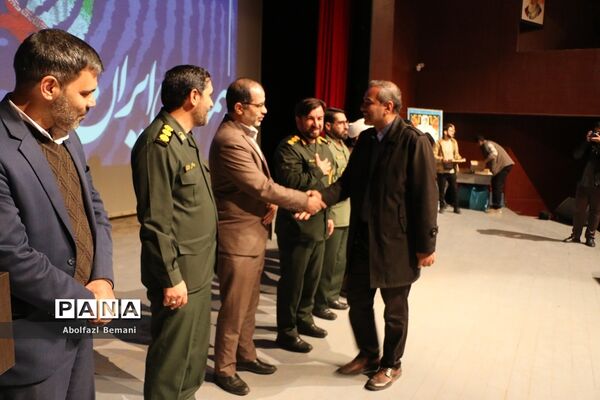 همایش تجلیل از دست‌اندرکاران اردوهای راهیان نور دختران در قم-2
