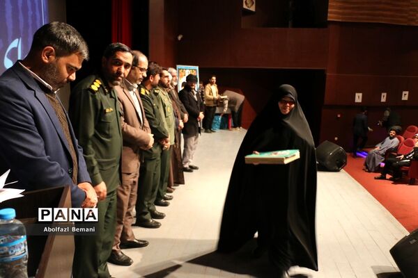 همایش تجلیل از دست‌اندرکاران اردوهای راهیان نور دختران در قم-2
