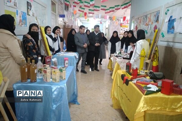 برگزاری مانور یاوران انقلاب در دبیرستان حجاب ناحیه یک شهرری