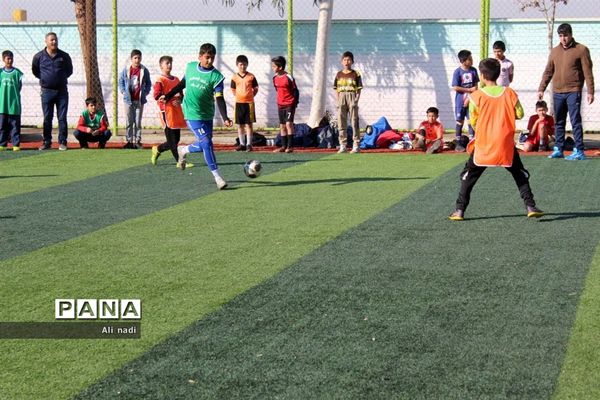 برگزاری مسابقات فوتبال ابتدایی در مدرسه الجواد شهر جوادآباد