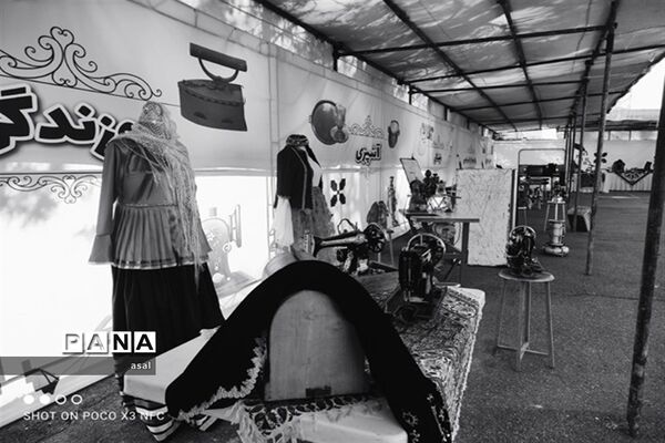 افتتاحیه جشنواره شصت برگ به یاد قصه‌های مجید در دبیرستان شهید حلبیان ناحیه ۴