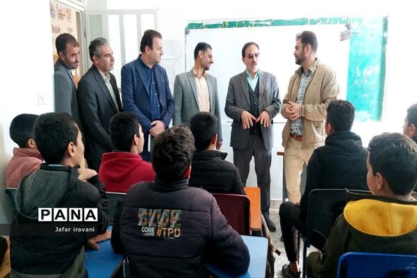 حضور مدیرکل آموزش و پرورش در شهرستان مروست