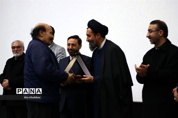 آپاراتچی، فاتح فجر در تبریز