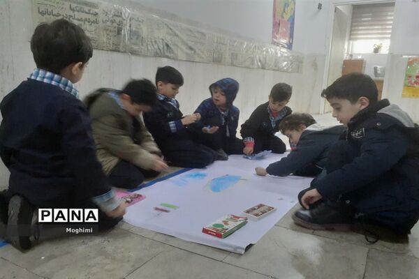 نقاشی همگانی در دبستان احمد معینی منطقه ۱۳