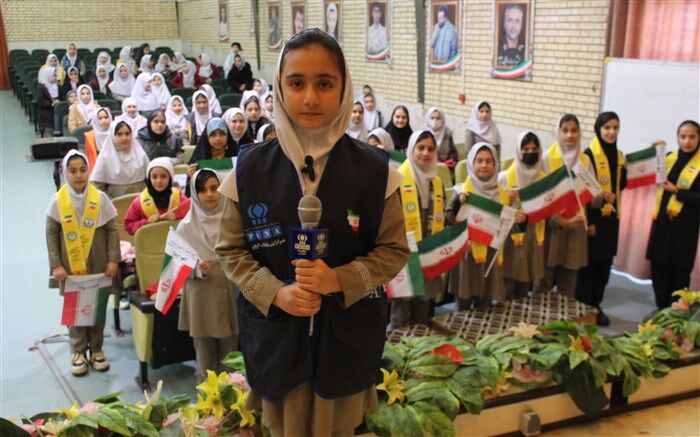 در راهپیمایی ۲۲ بهمن شرکت می کنیم/ فیلم