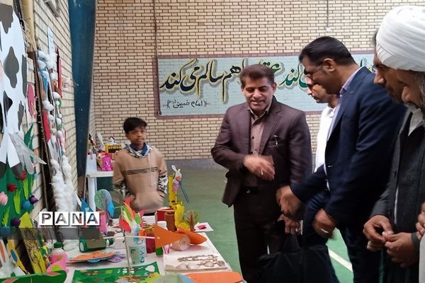 نمایشگاه دست سازه های دانش‌آموزی در جزیره هرمز