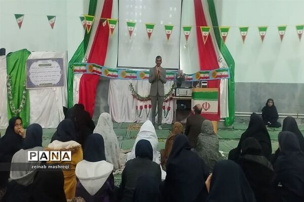 حضور مدیر سازمان دانش‌آموزی استان اصفهان در برنامه رادیو‌ کاشان وبازدید از مدارس کاشان در دهه فجر
