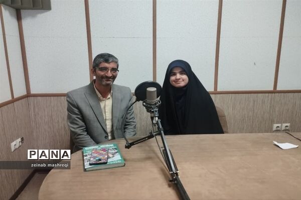 حضور مدیر سازمان دانش‌آموزی استان اصفهان در برنامه رادیو‌ کاشان وبازدید از مدارس کاشان در دهه فجر