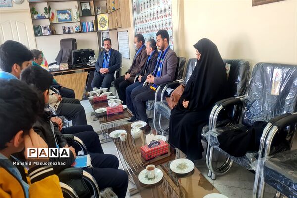 همفکری و نشست صمیمانه در میدان 14 صفر 2 تربت حیدریه