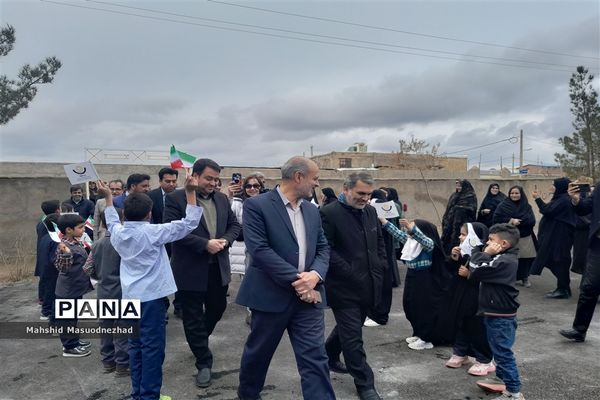تبسمی دوباره بر چهره دانش‌آموزان مناطق محروم