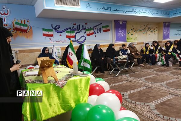 برگزاری مانور یاوران انقلاب در دبیرستان دخترانه متوسطه اول شهید محمدرضا خشکباری شهرستان قدس