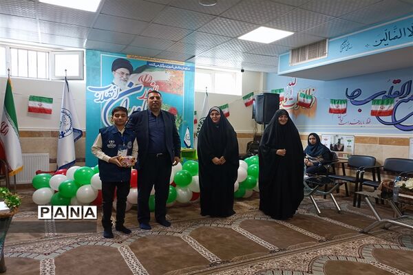 برگزاری مانور یاوران انقلاب در دبیرستان دخترانه متوسطه اول شهید محمدرضا خشکباری شهرستان قدس
