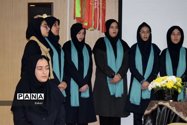 برگزاری یادواره شهدا در دبیرستان دخترانه فرهنگ ۱۳