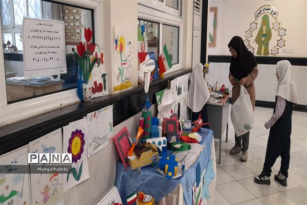 حال و هوای دهه‌ی فجر در دبستان عذرا پورشهریاری